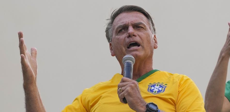 Acusan a Bolsonaro de lavado de dinero